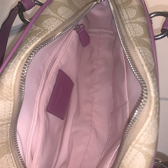 Classic Coach Purse - Picture 5 of 5